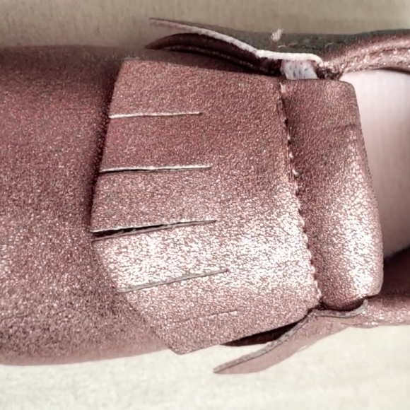 Baby girl, mauve sparkly shoes, size 3-6 months - Picture 9 of 11